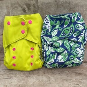 Lalabye Baby, one size cloth diapers reusable. Pair, one print one solid. *USED*